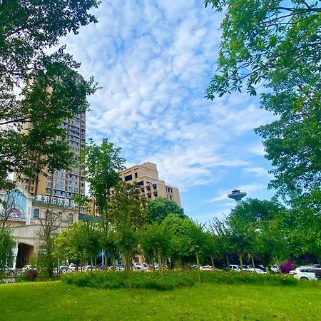 Emei Mountain Xileer Hotel Emeishan Εξωτερικό φωτογραφία