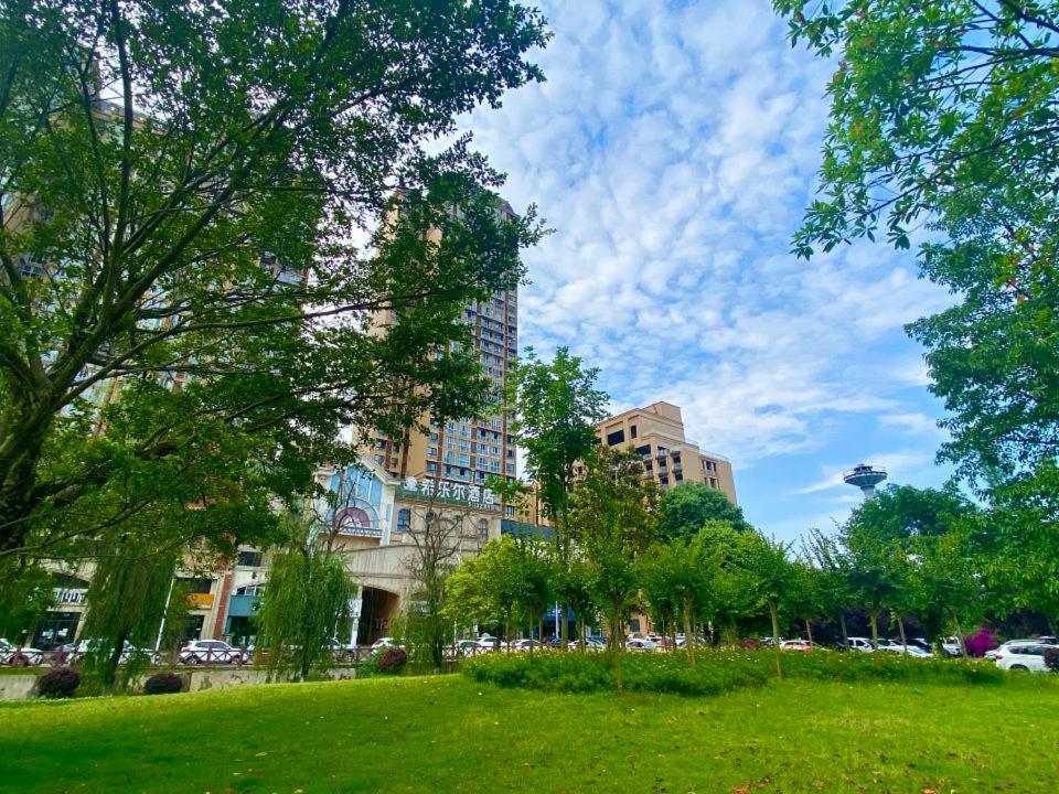 Emei Mountain Xileer Hotel Emeishan Εξωτερικό φωτογραφία