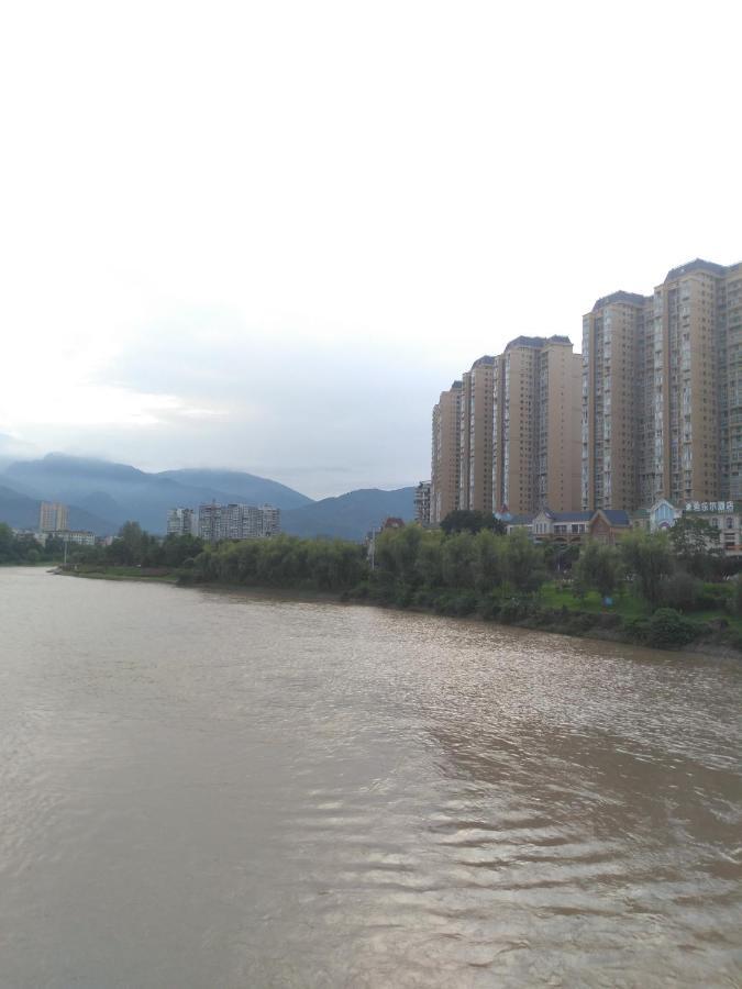 Emei Mountain Xileer Hotel Emeishan Εξωτερικό φωτογραφία